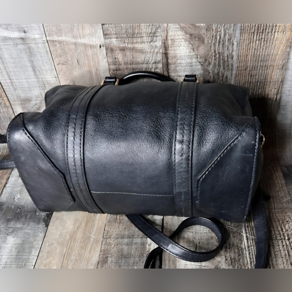 Authentic Burberry Black Leather Handbag/Crossbody/Satchel - Picture 9 of 16